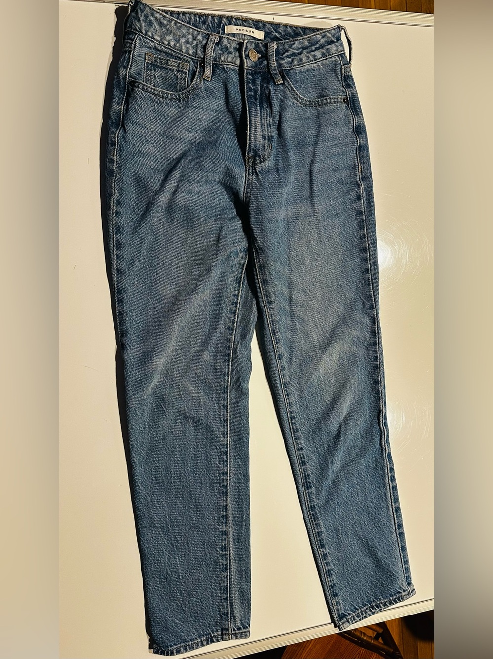 PacSun High-Rise Women's Jeans in Medium Blue Wash
